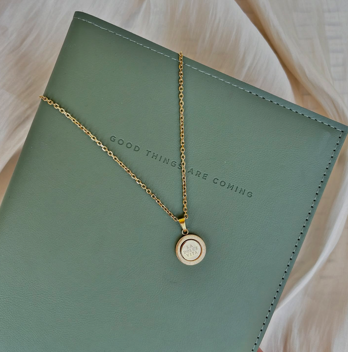 Classic Weave Gold Chain Necklace